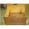 Image 2 : VINTAGE PINE BLANKET BOX