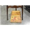 Image 2 : WOOD EASEL AND VINTAGE ART BOX