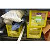 Image 1 : 3 CRATES OF BEDDING AND CURTAINS