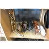 Image 1 : SHELF LOT OF ANIMAL FIGURES