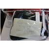 Image 2 : RALPH LAUREN KING SIZE WOOL BLANKET AND REVERSIBLE KING COMFORTER