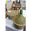 Image 3 : CHRISTMAS DECOR CARBOY AND GLOBE