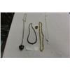 Image 1 : 14K CHAIN RING AND NECKLACES