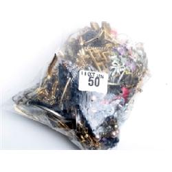 Bag assorted broaches and other costume jewellery