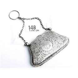 Silver hallmarked Walker Hall purse, Sheffield 1909