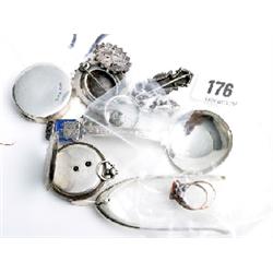 Quantity of mixed silver items