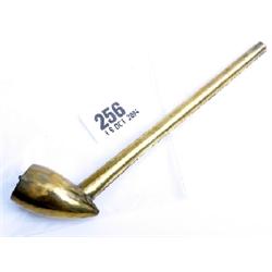 Clay pipe and brass pipe holder