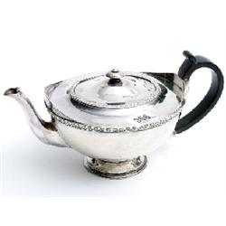 Silver tea pot by Deakin Ltd. hallmarked 1902