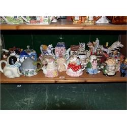 Approx. 24 Leonado novelty tea pots
