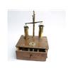 Image 1 : Brass set of scales and oak box