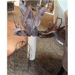 DECORATIVE PLANT AND WINE BOTTLE HOLDER