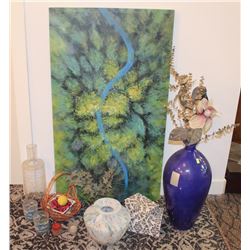 LOT OF DECORATIVE ORNAMENTS W/ PAINTING