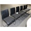 Image 1 : ROW OF 6 BLACK CHAIRS