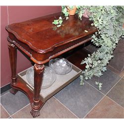 CHERRY CONSOLE TABLE W/ 3 ORNAMENTS & PLANT