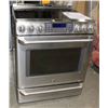 Image 1 : GE 30'' SLIDE IN ELECTRIC CONVECTION RANGE
