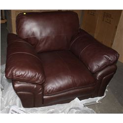 VICTORIA BROWM LEATHER CHAIR