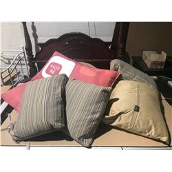 TOSS CUSHIONS BAG