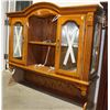 Image 1 : OAK HUTCH