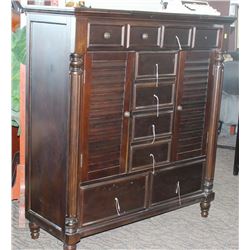 WEST KEYS GENTLEMAN CHEST