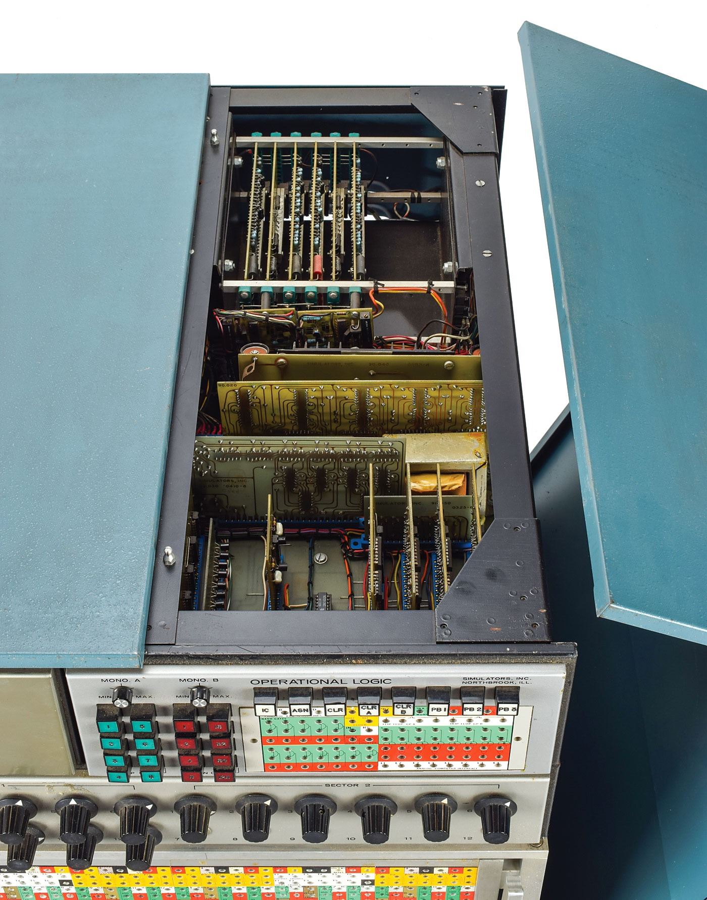 Simulator 240 Analog Computer with Patchboard