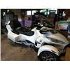 Image 1 : 2011 Can-Am Spyder