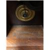 Image 2 : E. Ingraham Parlor Clock