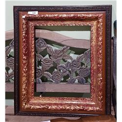 VINTAGE ORNATE PICTURE FRAME