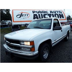 F1 --  1997 Chevrolet Silverado , White , 156883  KM's