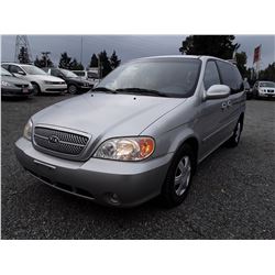 G2 --  2005 Kia Sedona LX , Silver , 162549  KM's