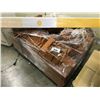Image 1 : PALLET OF VARIOUS CERAMIC PARTS/TILES