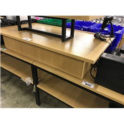 WOOD RETAIL DISPLAY PLATFORM