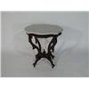 Image 3 : 19th Century American Marble Top Mahogany Table and Matching Side Table