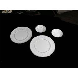 Royal Doulton Dinner Plates and Dessert Bowls