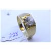 Image 1 : Gent's 14kt yellow gold solitaire ring set with synthetic diamond