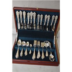 Wooden canteen of Wallace Rosepoint sterling silver flatware including settings for six of dinner kn