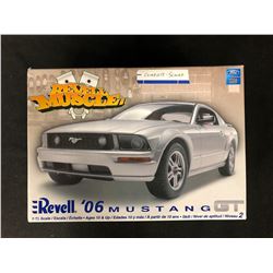 REVELL 1:25 SCALE 06' MUSTANG GT UNASSEMBLED MODEL KIT NIB  (SEALED)