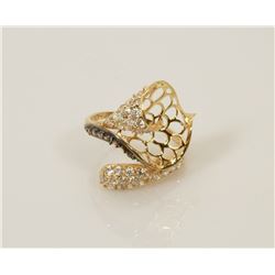 6) 18K YELLOW GOLD CUBIC ZIRCONIA RING