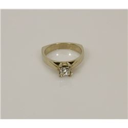 27) 10K WHITE GOLD DIAMOND SOLITAIRE RING