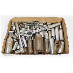 FLAT OF ASSORTED SOCKETS