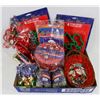 Image 1 : LOT OF ASSORTED CHRISTMAS DECORATIONS AND ITEMS