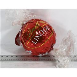 LINDOR 550G CHOCOLATE GIFT
