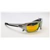 Image 2 : OAKLEY VALVE SILVER/FIRE IRIDIUM POLARIZED