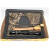 Image 1 : FLAT OF HUNTING/OUTDOOR ITEMS. INCLUDING CAMO