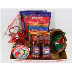 LOT OF ASSORTED CHRISTMAS DECORATIONS AND ITEMS