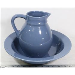 BLUE CERAMIC PITCHERS & WASH BASIN SET.