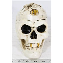 SKULL TREASURE BOX WITH GUNSHOT