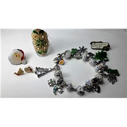 20)  PANDORA STYLE XMAS THEMED BRACELET