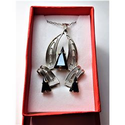 15)  VINTAGE SILVER TONE & BLACK ALASKA