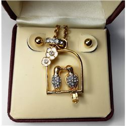 5)  JUICY COUTURE PENDANT & EARRINGS