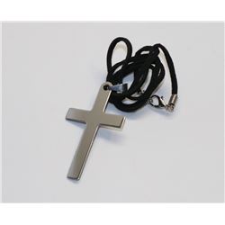 MENS STAINLESS STEEL CROSS